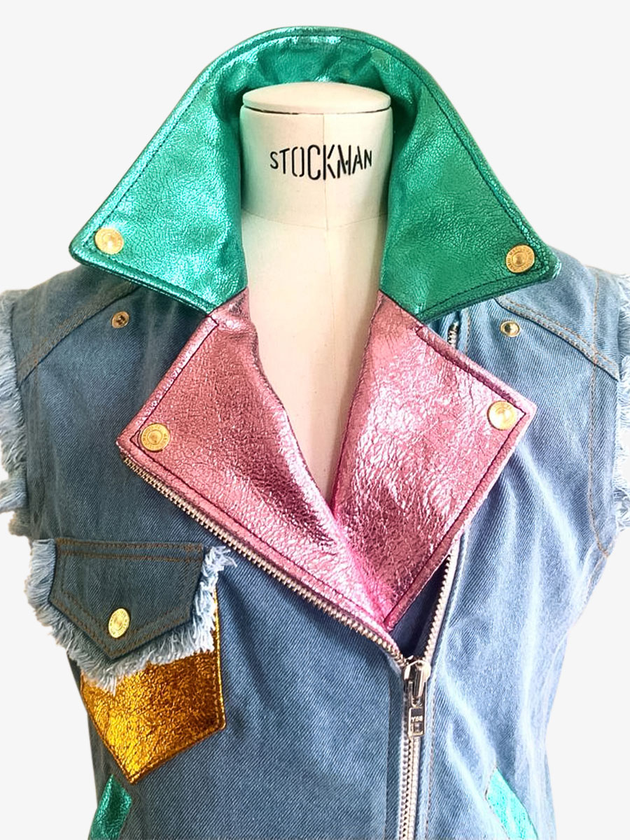 photo-portee-perfecto-leer-vrouw-leperfectos-sleeves-90s-paul-marius-wpj-denim-s36