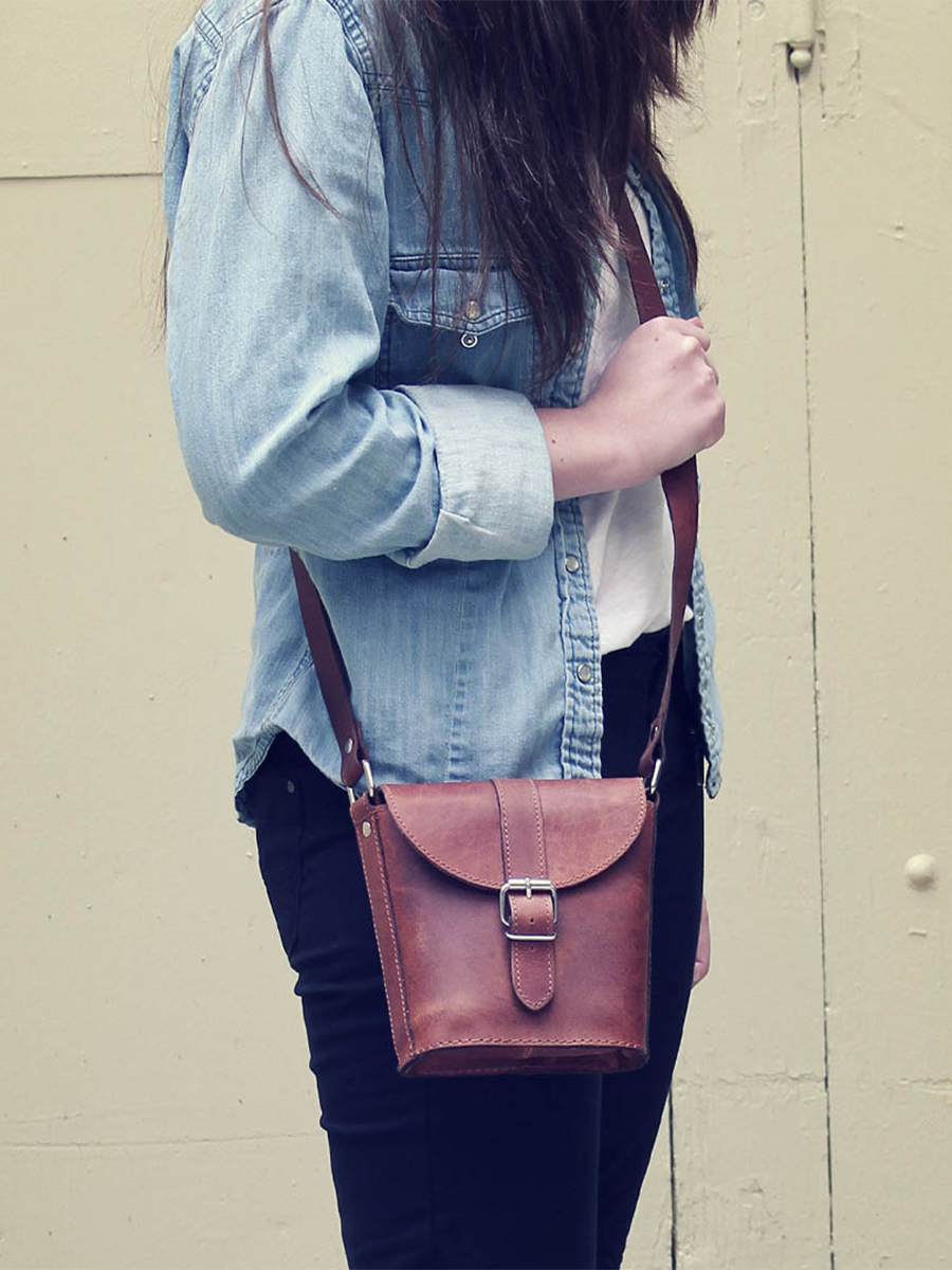 photo-back-shoudertas-dames-leder-bruin-lauthentique-s-naturel-paul-marius-m43s-l