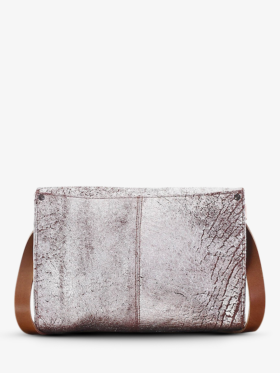 photo-vue-de-dos-sac-bandouliere-cuir-vrouw-zilver-indispensable-amber-silver-paul-marius-w08-bs