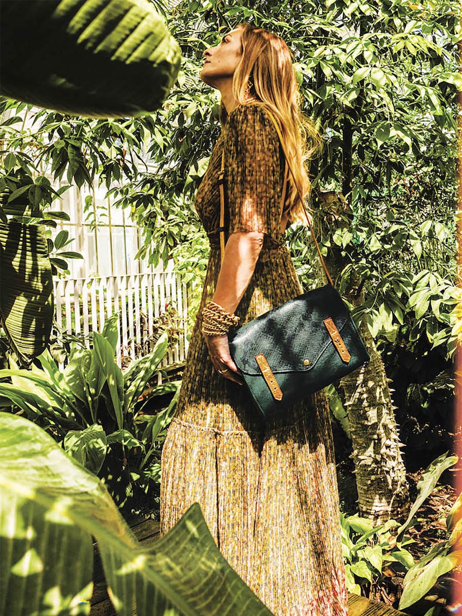 foto-tas-leren-schoudertas-vrouw-lindispensable-oasis-paul-marius-w08-oa