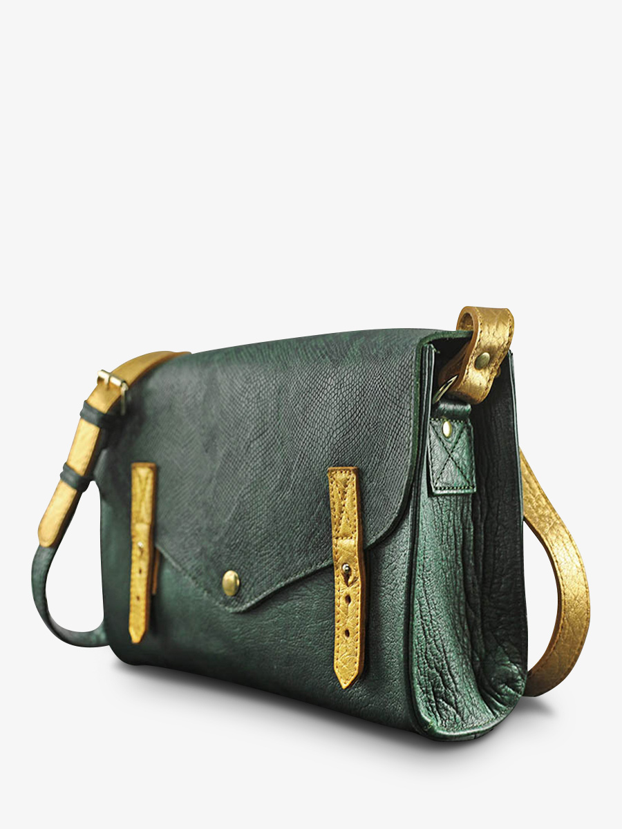 foto-interieur-bandouliere-vrouw-leder-indispensable-oasis-paul-marius-w08-oa