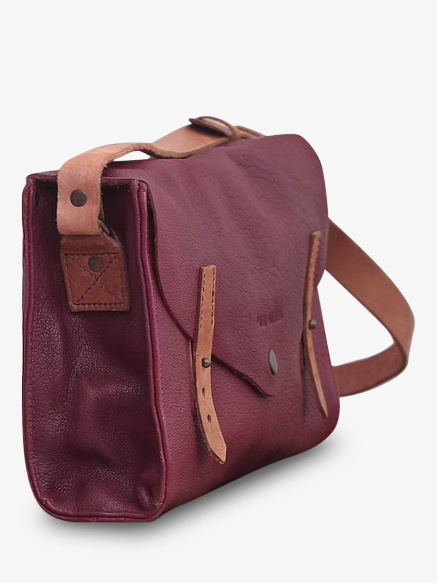 foto-cote-sac-bandouliere-cuir-vrouw-violet-indispensable-paul-marius-w08-p
