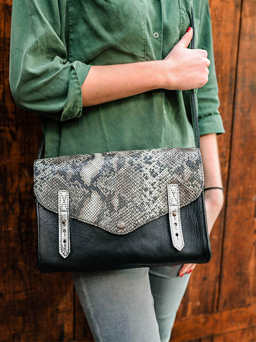 foto-purse-bandolier-LEATHER-WOMAN-SILVER-BLACK-LINDISPENSABLE-PYTHON-SILVER-BLACK-PAUL-MARIUS-W08-P-S-B
