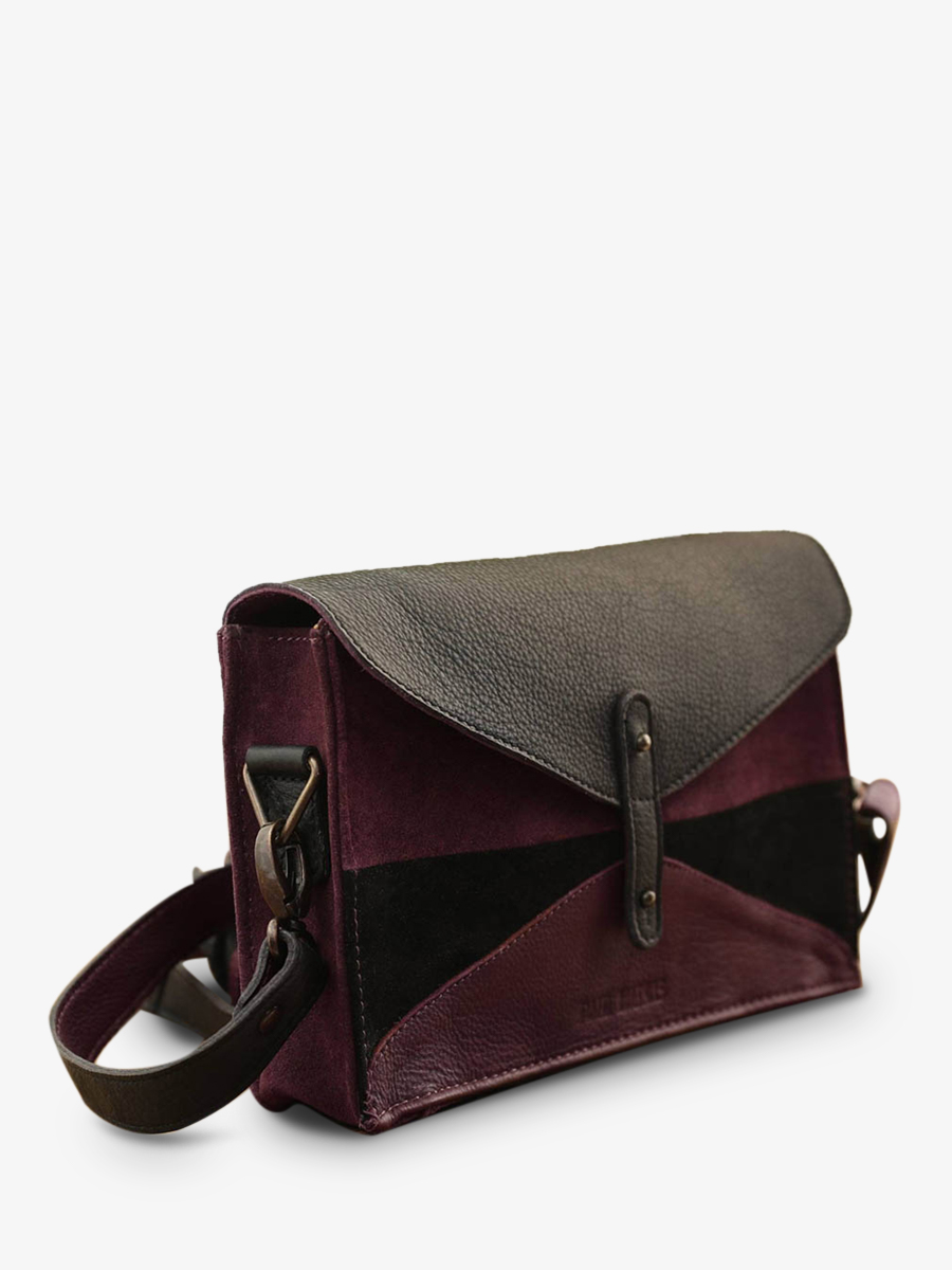 foto-front-gezicht-bandouliere-tas-leder-vrouw-zwart-vlinder-zwart-plum-paul-marius-w09-b-p