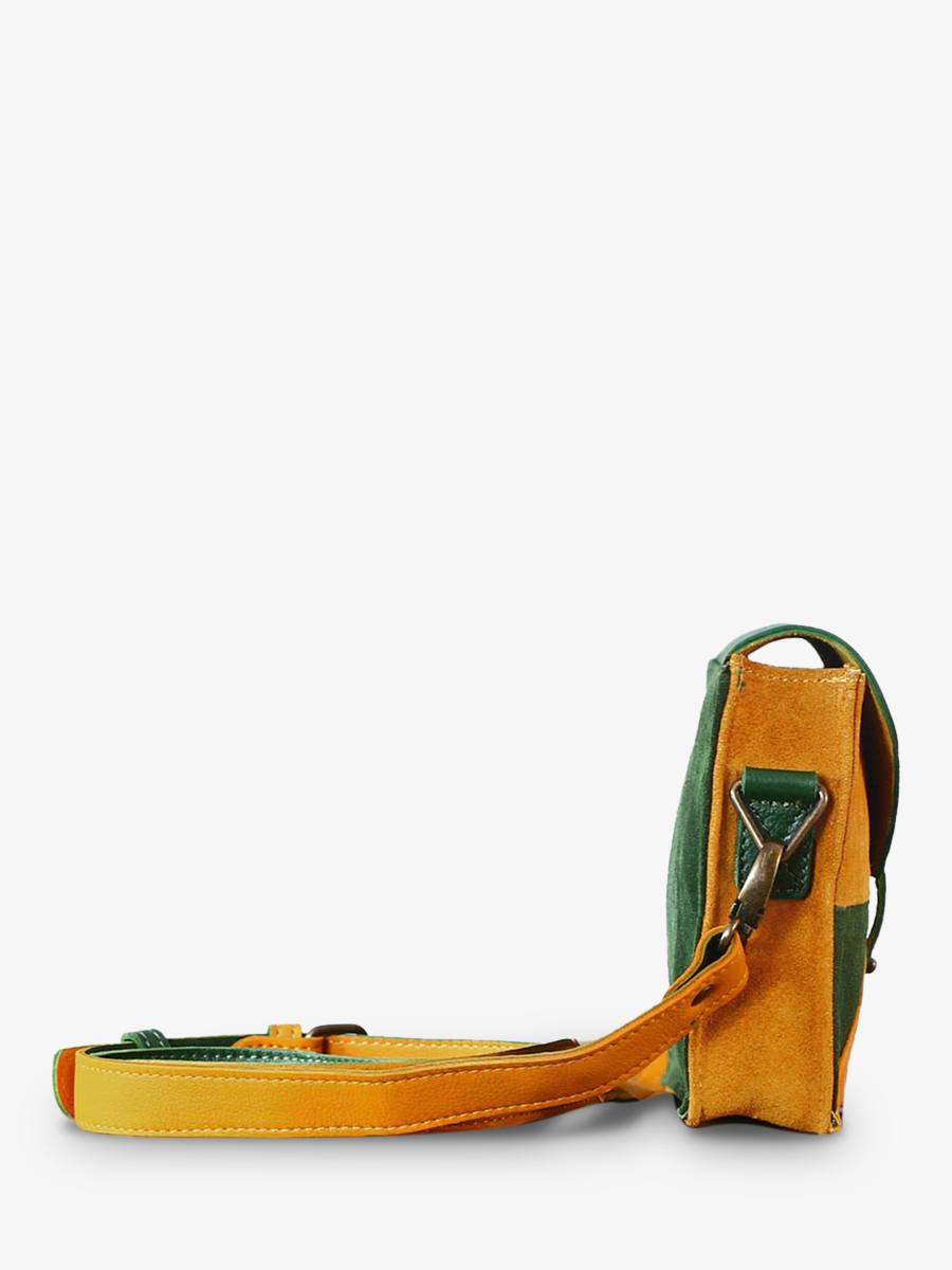 foto-vue-de-cote-bandouliere-leren-vrouw-kaki-geel-de-vlinder-kaki-safran-paul-marius-w09-k-y