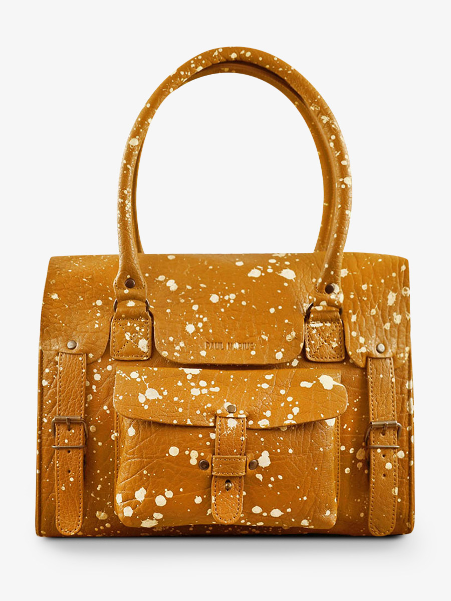 photo-face-bag-strap-leder-vrouw-geel-links-artiest-m-safran-paul-marius-w01m-a-y
