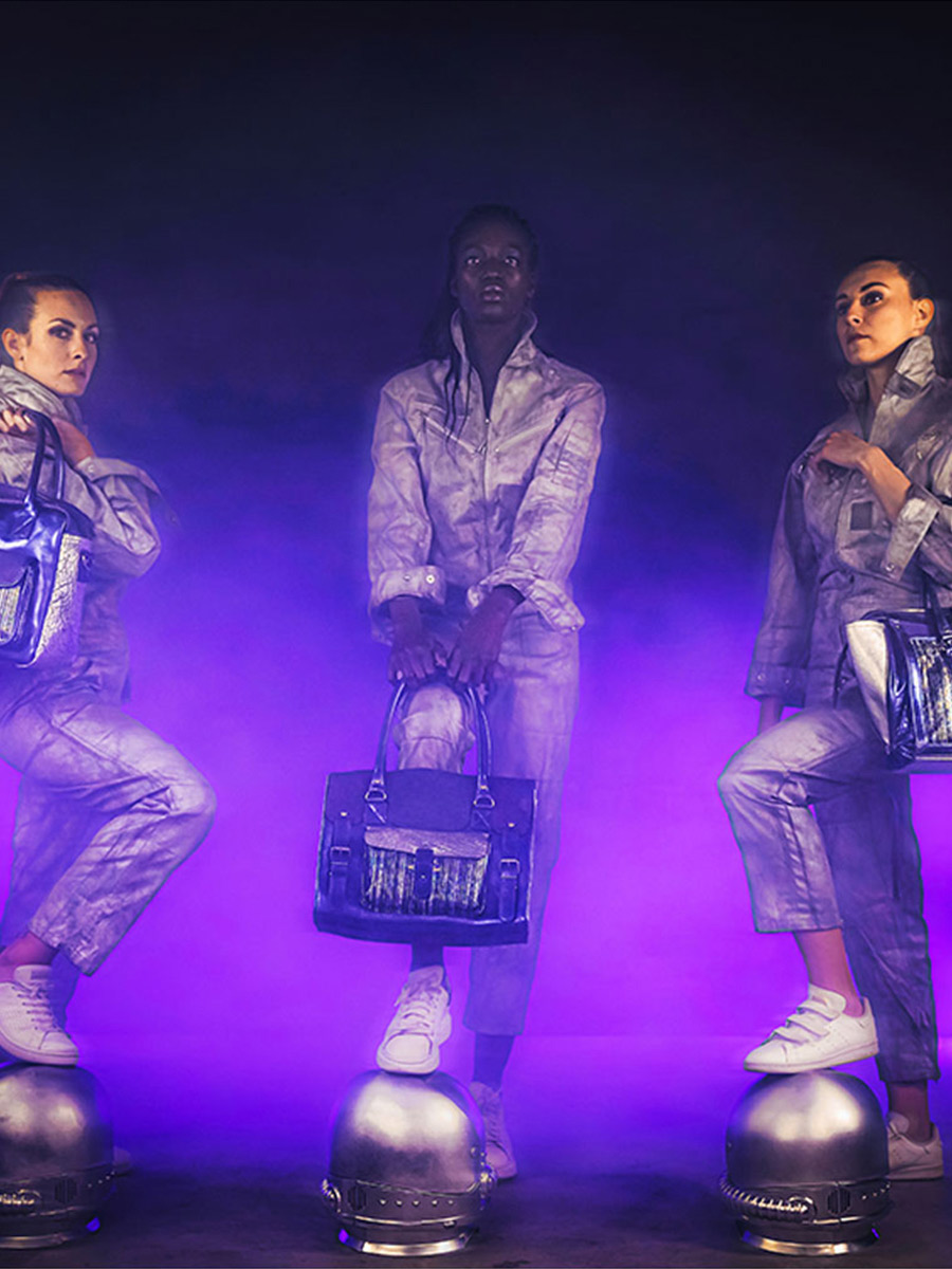 photo-material-bandtas-leder-vrouw-links-m-cosmos-paul-marius-w01m-cs