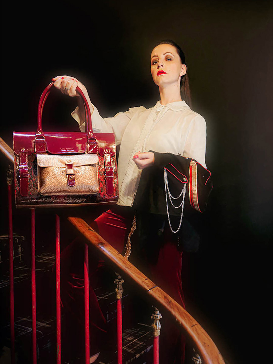 foto-vue-de-face-bandouliere-cuir-vrouw-lerive-links-m-passie-paul-marius-w01m-pa