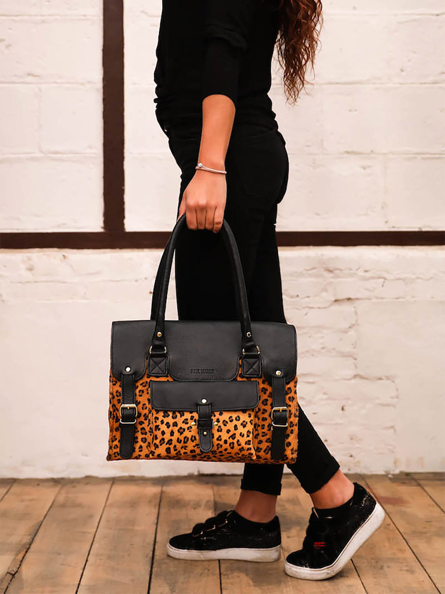 foto-tas-leren-schoudertas-vrouw-zwart-goud-leopard-paul-marius-w01m-b-lp