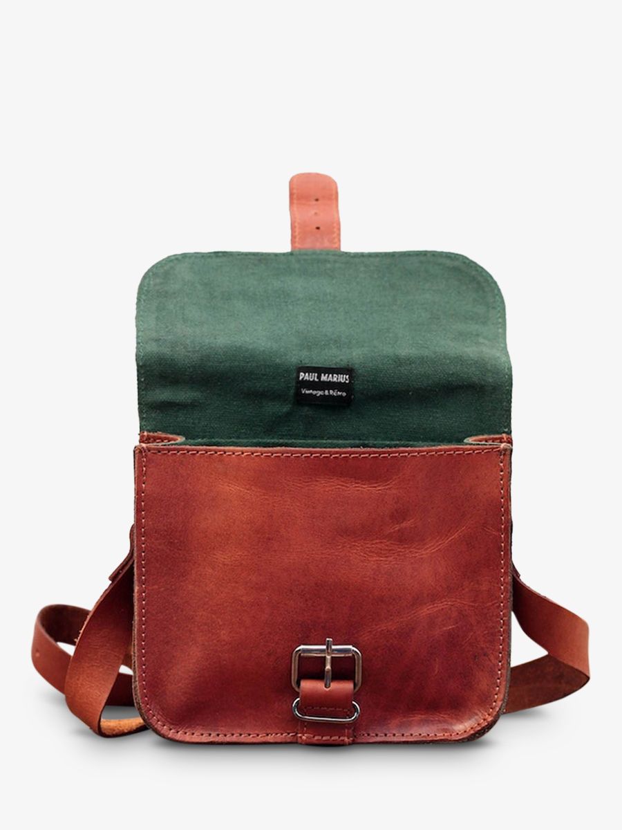 foto-interieur-klein-bandouliere-tas-vrouw-leder-bruin-lessentiel-naturel-paul-marius-m21-l