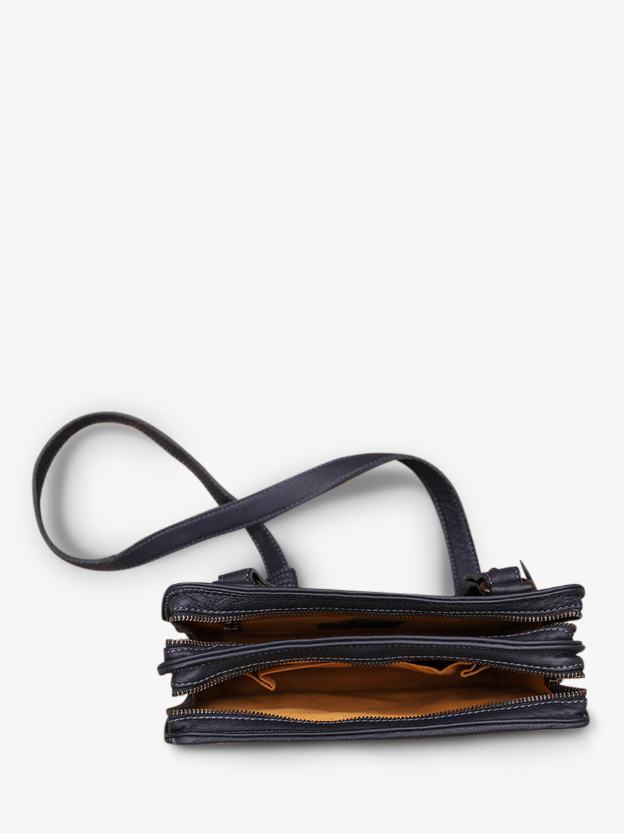 foto-interieur-sac-bandouliere-vrouw-leder-blauw-legrafie-blauw-ink-paul-marius-w17-db