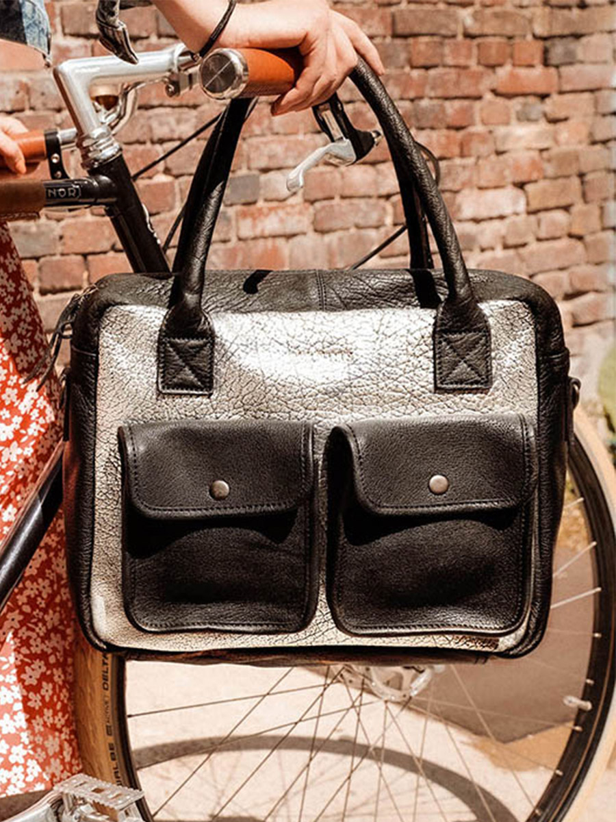 foto-documenthouder-leer-vrouw-zilver-zwart-ledandy-zilver-zwart-paul-marius-w04-s-b