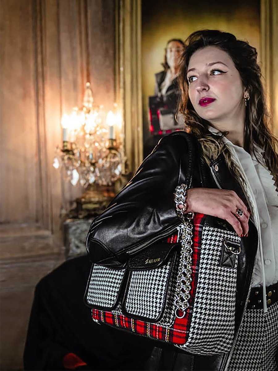 foto-documenthouder-leer-vrouw-ledandy-barock-paul-marius-w04-sco