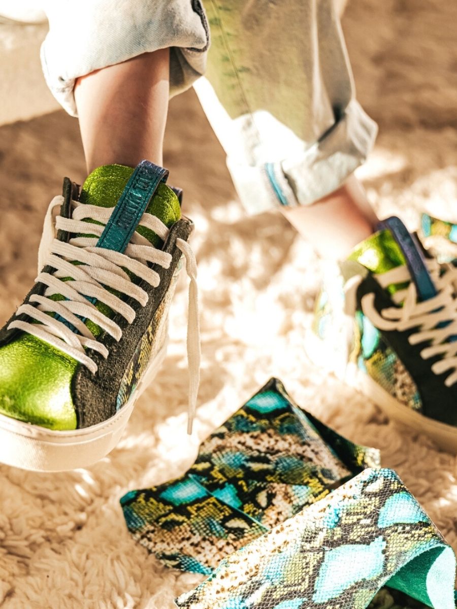 foto-portee-sneaker-vrouw-leer-groen-pm001-chimere-draak-paul-marius-pm001-ch-gr-s36