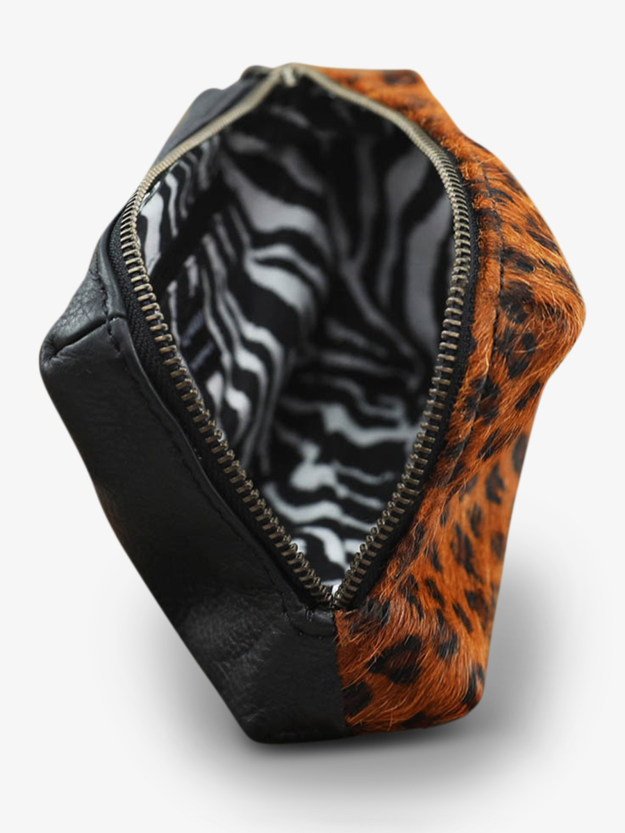 foto-voorzak-leder-vrouw-zwart-adele-leopard-zwart-paul-marius-m500-lp-b