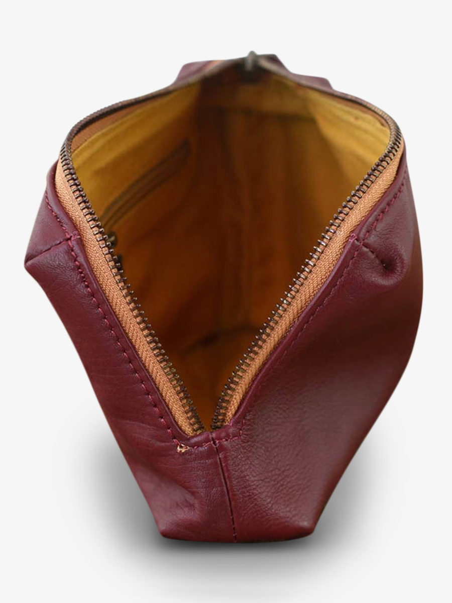 foto-interieur-leren-vrouw-violet-adele-prune-paul-marius-m500-p