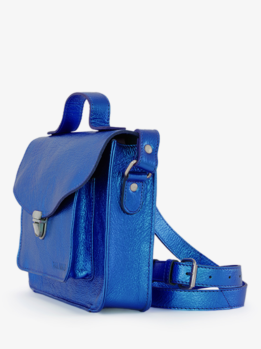 foto-bandouliere-tas-leder-vrouw-blauw-mademoiselle-george-ultraviolet-paul-marius