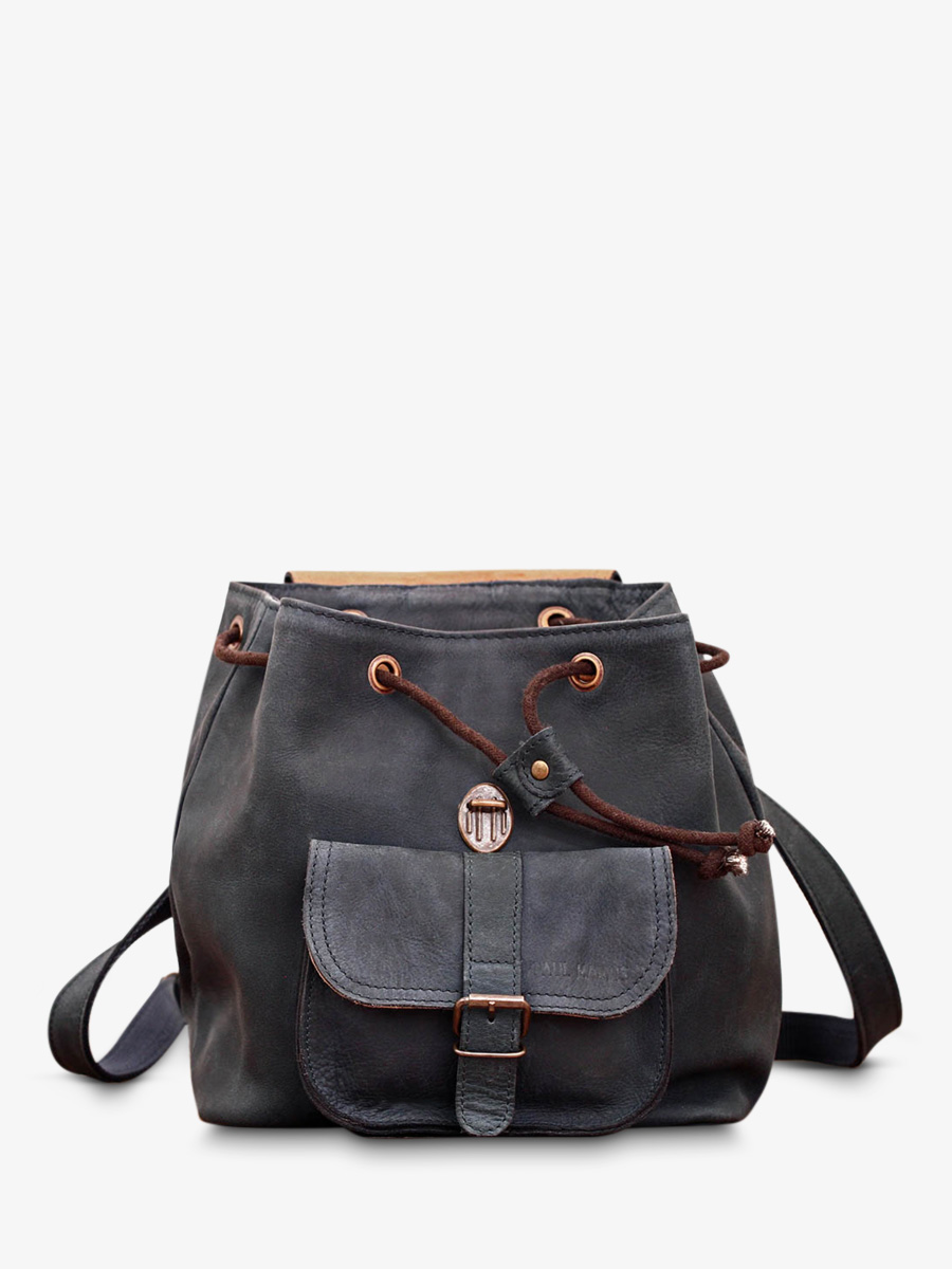 foto-rugzak-leer-vrouw-blauw-lebaroudeur-blauw-petrole-paul-marius-m40-db