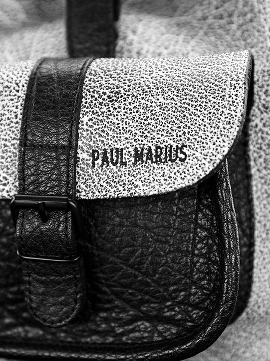 foto-rugzak-leder-vrouw-lebaroudeur-impressie-paul-marius-m40-b-w