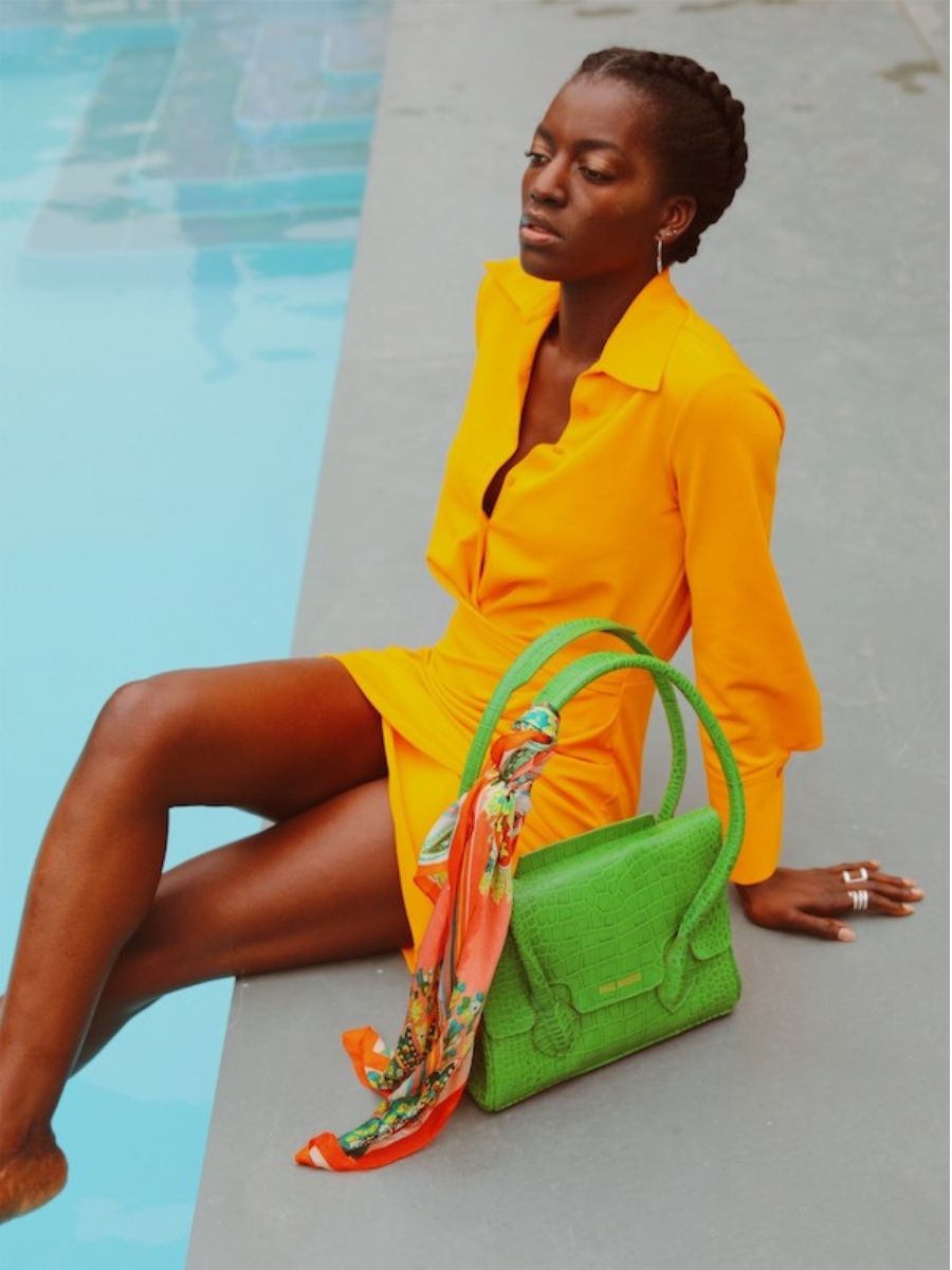 foto-portee-sac-a-main-cuir-femme-vert-colette-s-alligator-cocktail-jade-paul-marius-w28s-a-gr