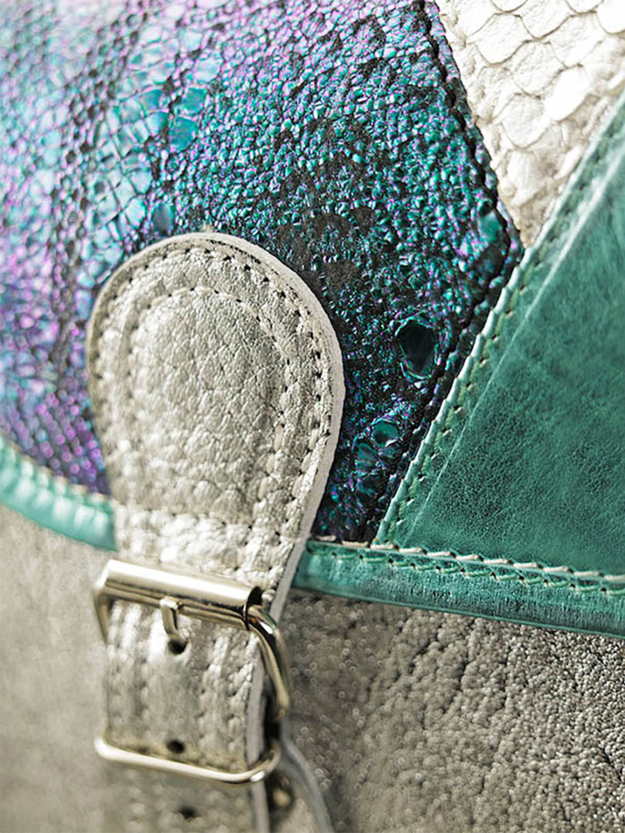 foto-materiaal-bandouliere-leder-vrouw-blauw-wit-lasacoche-s-chimere-polar-paul-marius-m02s10-ch-s-blu