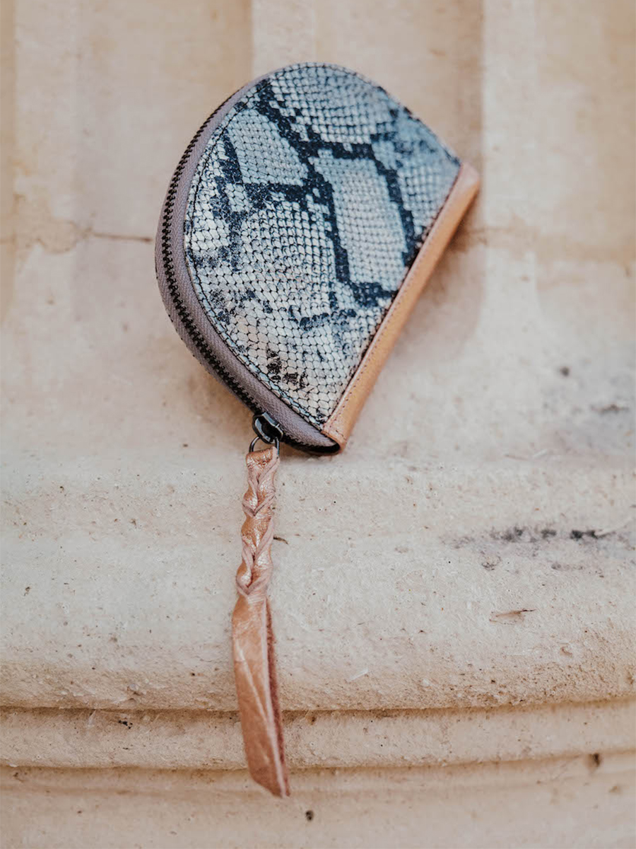 foto-achterzijde-leren-portemonnee-manon-aphrodite-paul-marius-m32-aph