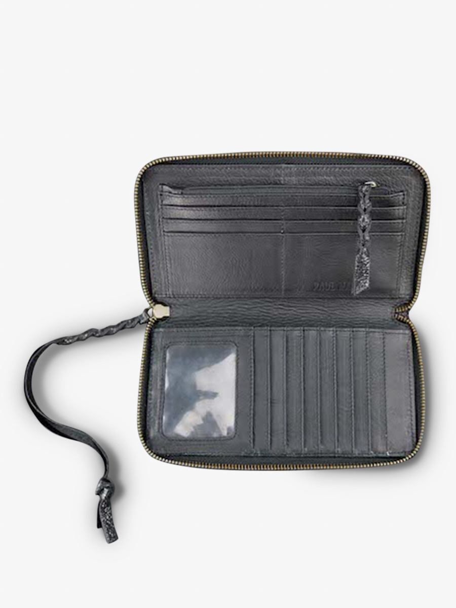 foto-interieur-vrouw-leaflet-charlotte-onyx-paul-marius-m63-onyx