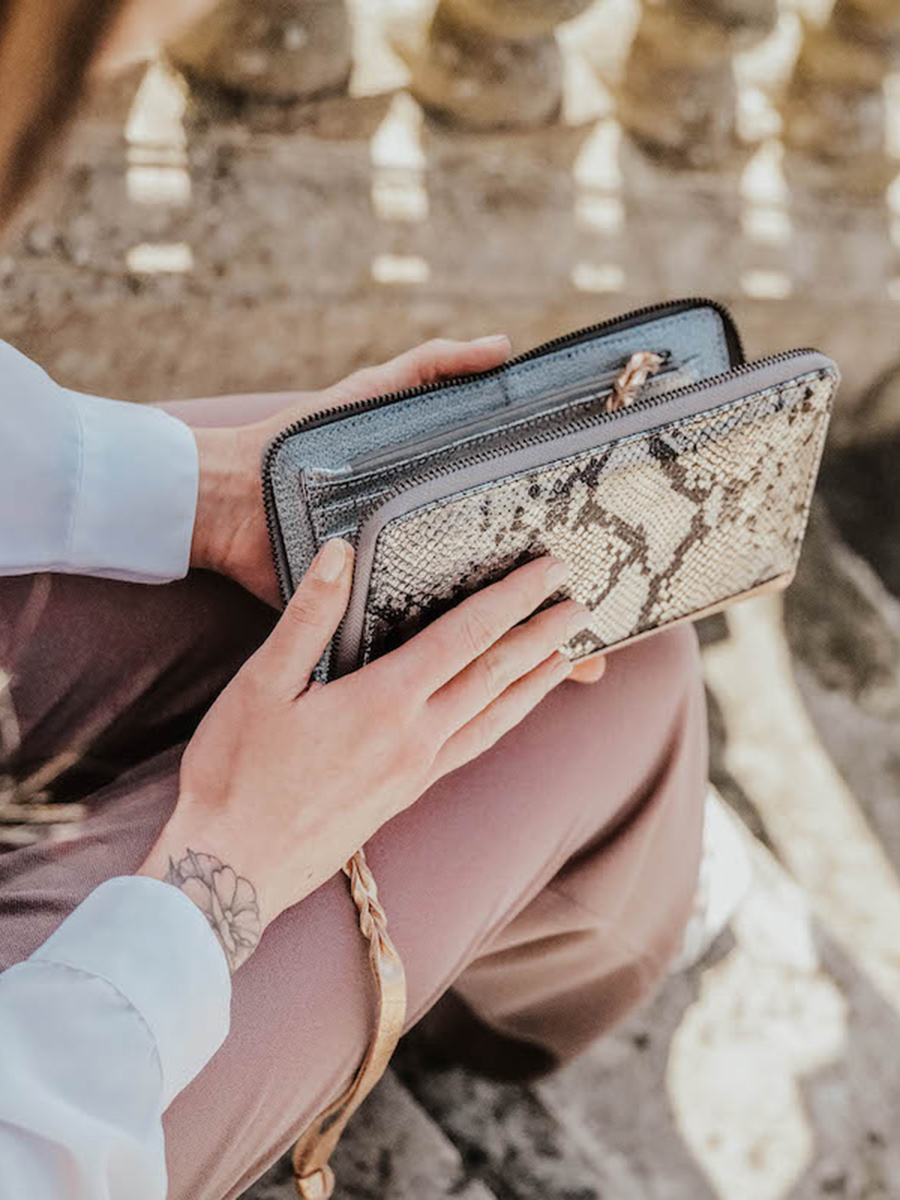 foto-interieur-leaflet-vrouw-charlotte-afrodiet-paul-marius-m63-af