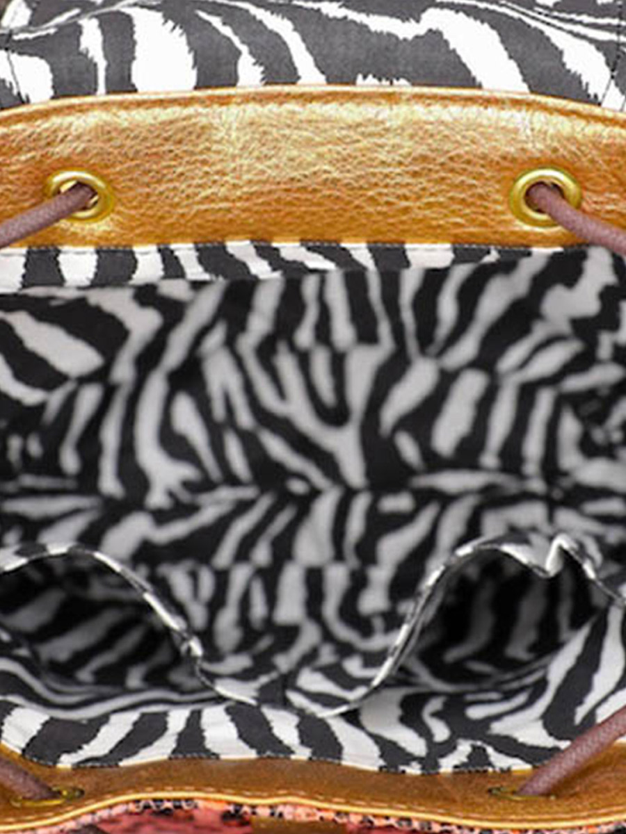 foto-interieur-tas-rugtas-leder-vrouw-ink-goud-lebaroudeur-chimere-pink-gold-paul-marius-m40-ch-pi-g