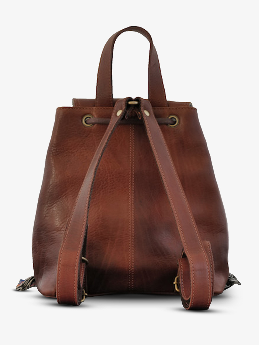 foto-rugzak-leer-vrouw-blauw-wit-top-horizon-paul-marius-m40-hor