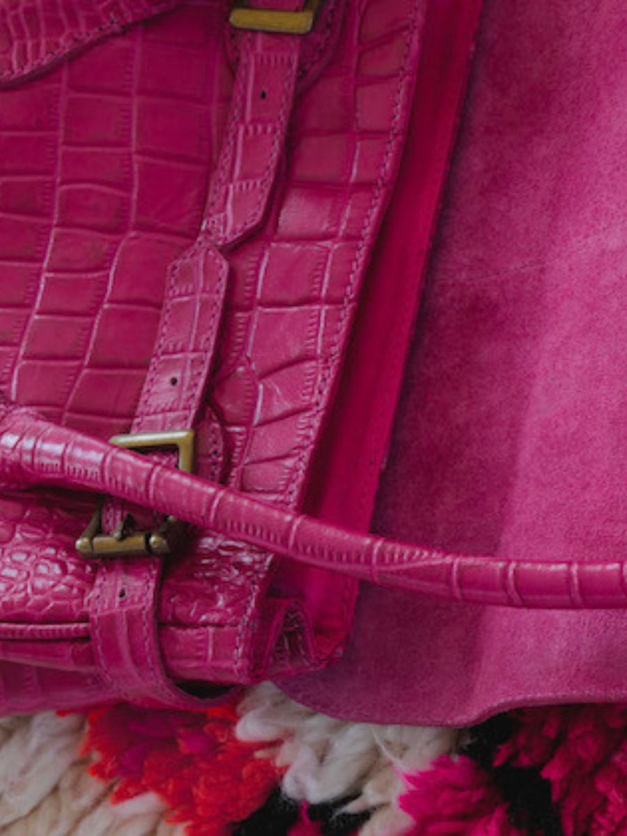 foto-interieur-handtas-leder-vrouw-rok-colette-m-alligator-cocktail-tourmaline-paul-marius-w28m-a-pi