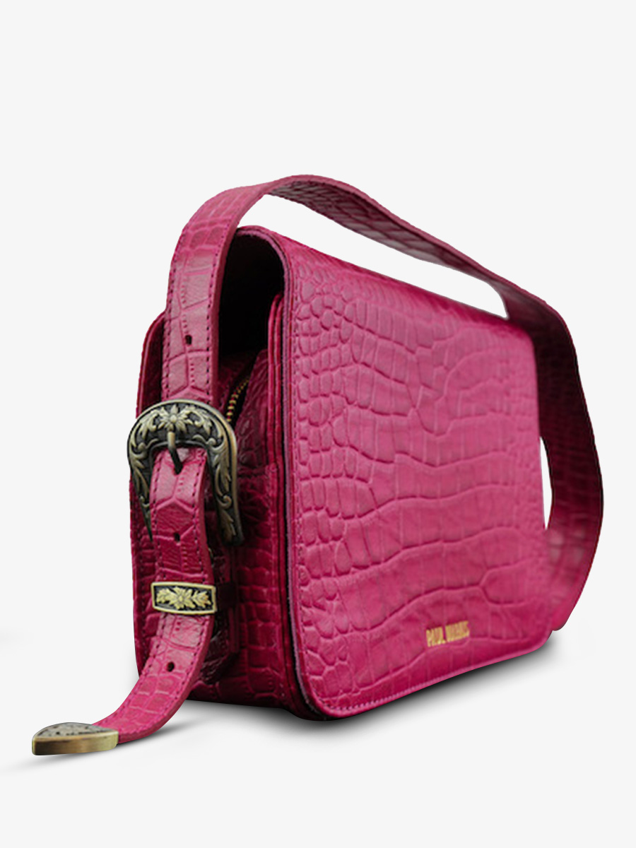 foto-vue-de-cote-bandouliere-leder-tas-vrouw-roze-lebaguette-alligator-cocktail-tourmaline-paul-marius-w29-a-pi