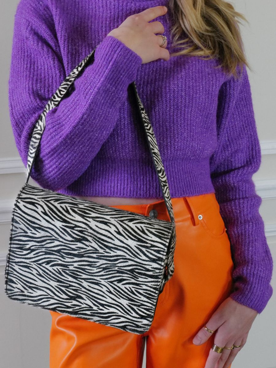 foto-portee-sac-baguette-cuir-femme-lebaguette-zebre-paul-marius-
