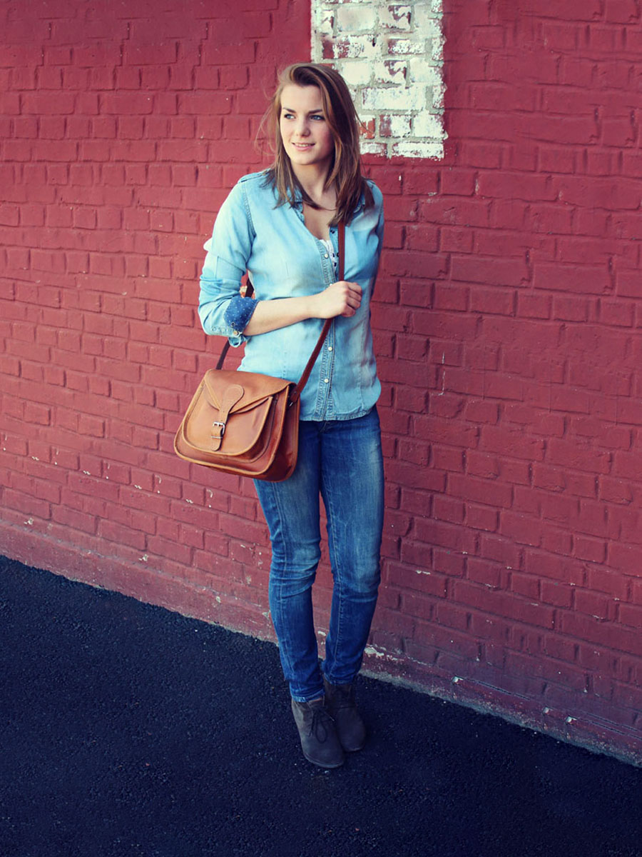 foto-tas-draagtas-bandolier-leer-vrouw-zwart-labesace-zwart-paul-marius-m09-b