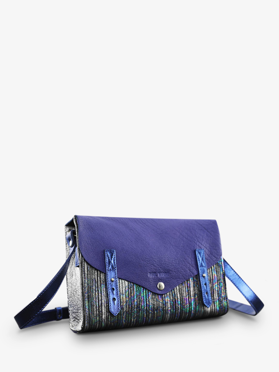 foto-interieur-bandouliere-bag-leather-vrouw-indispensable-cosmos-paul-marius-w08-cs