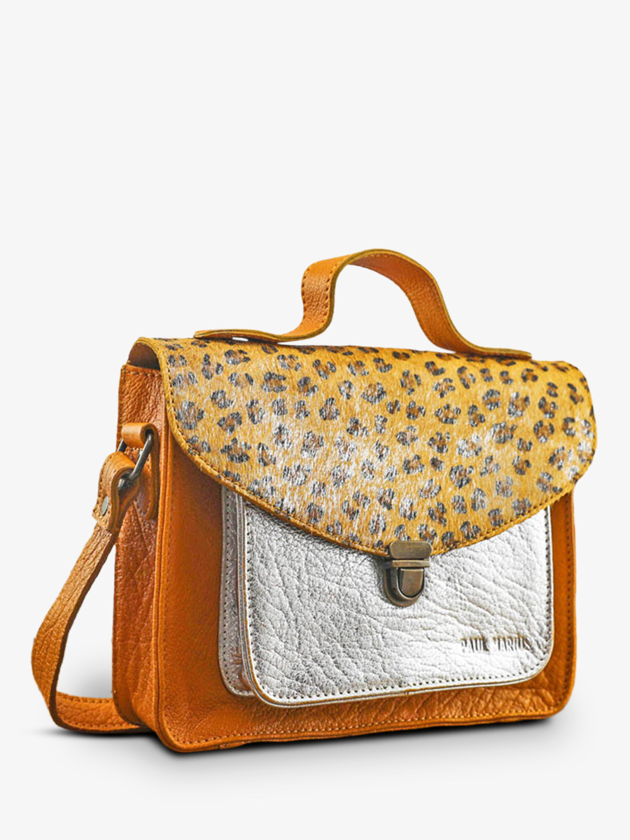 photo-vue-de-cote-bandouliere-tas-leder-vrouw-geel-zilver-mademoiselle-george-leopard-safran-zilver-paul-marius-w05-lp-y-s
