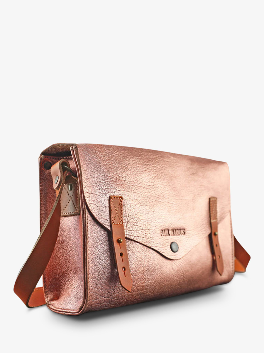 photo-cote-sac-bandouliere-vrouw-leder-pink-gold-lindispensable-rose-gold-paul-marius-w08-g-pi
