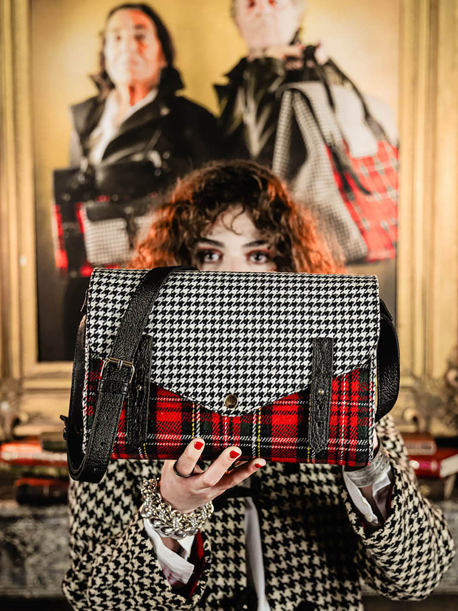 photo-bag-carrier-strap-leather-woman-indispensable-barock-paul-marius-w08-sco