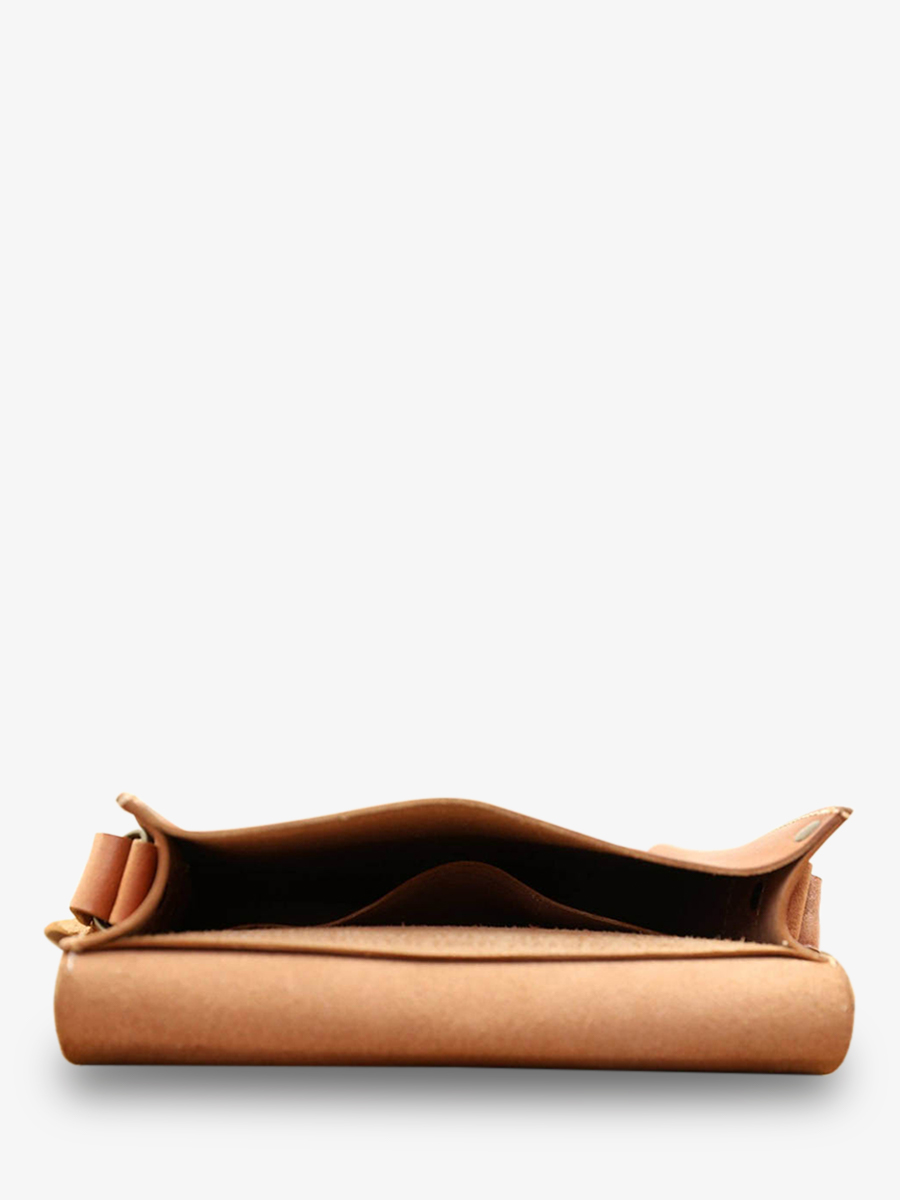 foto-interieur-sacoche-cuir-homme-marron-lejournalier-naturel-paul-marius-p03-l